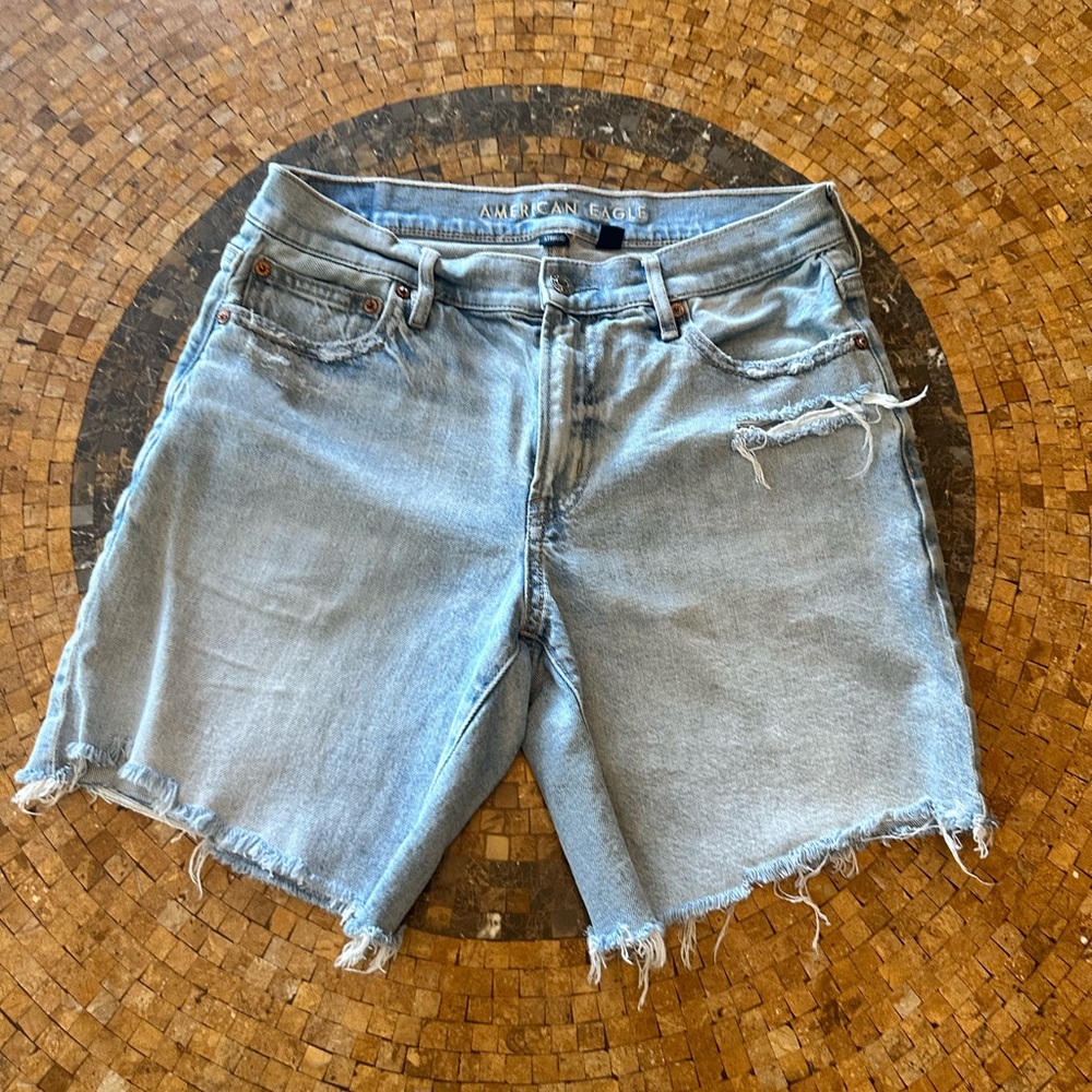 American Eagle Outfitters Blue Jean Shorts Strigid Mid-Length Size 6